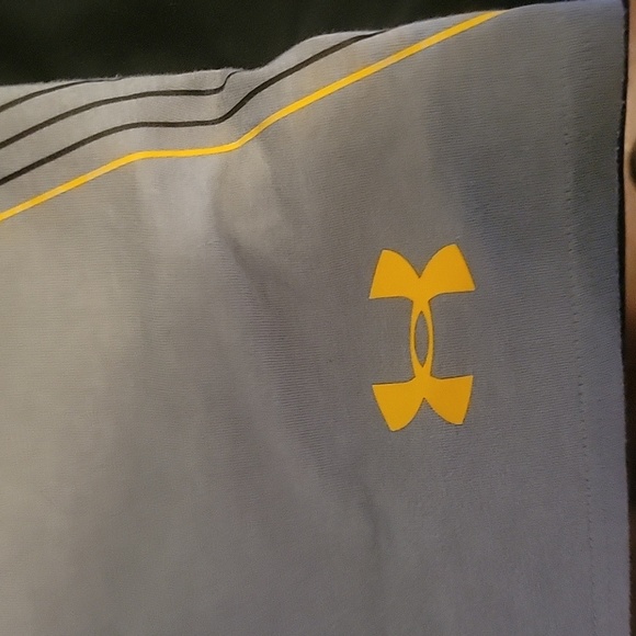 Under Armour fitted heatgear size large grey yellow black - Picture 5 of 8